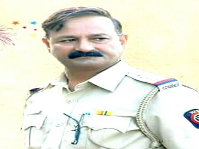 A police inspector of local crime investigation department in Dhule allegedly committed suicide | धुळे : गुन्हे शाखेच्या पोलीस निरीक्षक रमेशसिंह परदेशी यांची स्वतःवर गोळी झाडून आत्महत्या A police inspector of local crime investigation department in Dhule allegedly committed suicide | धुळे : गुन्हे शाखेच्या पोलीस निरीक्षक रमेशसिंह परदेशी यांची स्वतःवर गोळी झाडून आत्महत्या