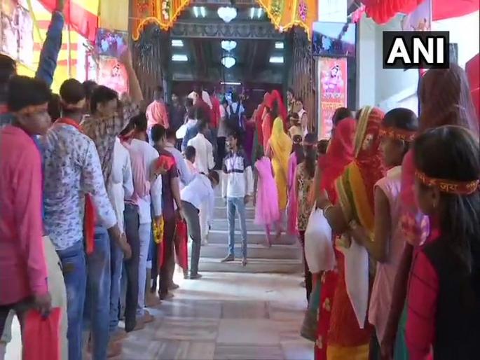 Ram Navami 2019 People queue up at ram temple to offer prayers on RamNavami | Ram Navami 2019 : देशभरात आज रामनवमीचा उत्साह, अयोध्यानगरी सज्ज Ram Navami 2019 People queue up at ram temple to offer prayers on RamNavami | Ram Navami 2019 : देशभरात आज रामनवमीचा उत्साह, अयोध्यानगरी सज्ज