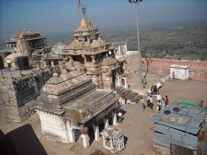 Order to pay Rs 2.94 crore for the conservation of the Gadmandir | गडमंदिर संवर्धनासाठी २.९४ कोटी देण्याचा आदेश Order to pay Rs 2.94 crore for the conservation of the Gadmandir | गडमंदिर संवर्धनासाठी २.९४ कोटी देण्याचा आदेश