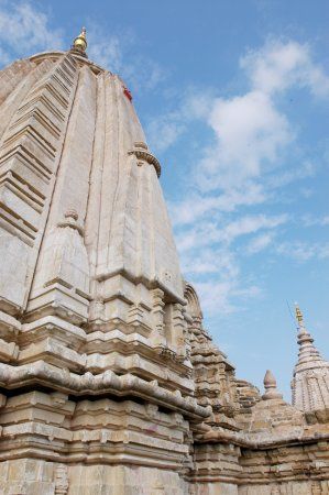 Decide on Rs 75 lakh to be given to Ramtek Gadmandir: High Court order | रामटेक गडमंदिराला द्यावयाच्या ७५ लाखावर निर्णय घ्या : हायकोर्टाचा आदेश Decide on Rs 75 lakh to be given to Ramtek Gadmandir: High Court order | रामटेक गडमंदिराला द्यावयाच्या ७५ लाखावर निर्णय घ्या : हायकोर्टाचा आदेश