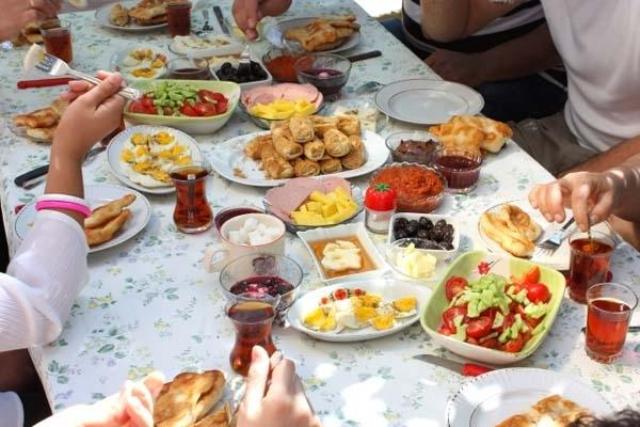 Where does Ramadan fasting literature go ?; Types in P North of Malad | रमझानचे रोजा साहित्य जातेय कुठे?; मालाडच्या पी उत्तरमधील प्रकार Where does Ramadan fasting literature go ?; Types in P North of Malad | रमझानचे रोजा साहित्य जातेय कुठे?; मालाडच्या पी उत्तरमधील प्रकार