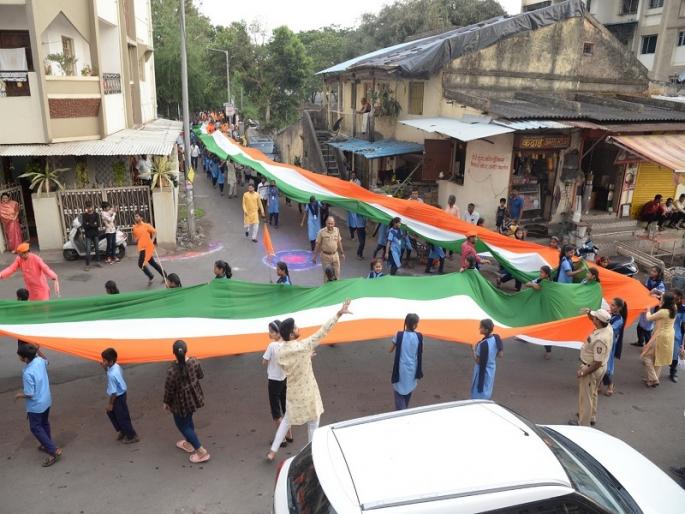 Thrill of rand murder in Tricolor Padayatra; Greetings to Krantiveer Chapekar brothers from a procession at Chinchwad | तिरंगा पदयात्रेत ‘रॅण्डवधाचा थरार’; चिंचवड येथे मिरवणुकीतून क्रांतीवीर चापेकर बंधूंना अभिवादन Thrill of rand murder in Tricolor Padayatra; Greetings to Krantiveer Chapekar brothers from a procession at Chinchwad | तिरंगा पदयात्रेत ‘रॅण्डवधाचा थरार’; चिंचवड येथे मिरवणुकीतून क्रांतीवीर चापेकर बंधूंना अभिवादन