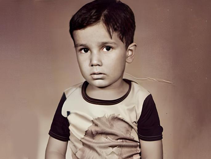 Randeep hooda was taxi driver before become an actor unseen childhood photo viral did you recognize | टॅक्सी चालवली, हॉटेलमध्ये केलं काम, आज आहे बॉलिवूडचा सुपरस्टार, तुम्ही ओळखलंत का याला? Randeep hooda was taxi driver before become an actor unseen childhood photo viral did you recognize | टॅक्सी चालवली, हॉटेलमध्ये केलं काम, आज आहे बॉलिवूडचा सुपरस्टार, तुम्ही ओळखलंत का याला?