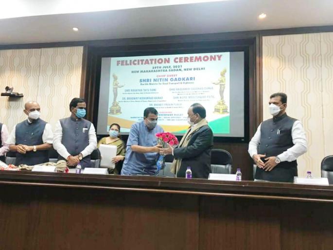 I will be at the forefront to solve the problems in Maharashtra: Narayan Rane | महाराष्ट्रातील समस्या मार्गी लावण्यासाठी अग्रभागी राहीन :नारायण राणे