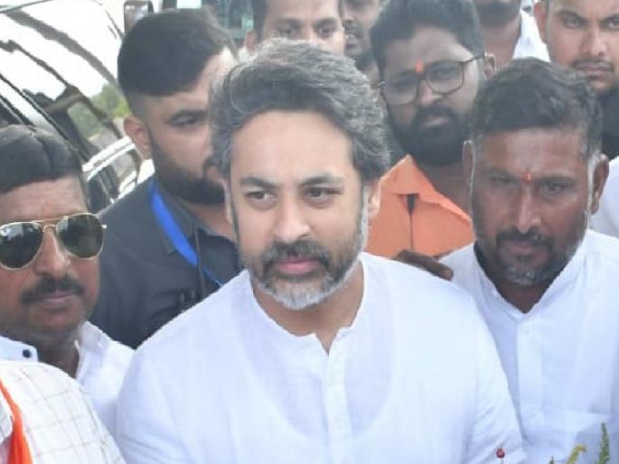 Nilesh Rane challenge to opponents or allies | नीलेश राणेंचे आव्हान विरोधकांना की मित्रपक्षाला?, लोकसभा मतदार संघात पुन्हा एन्ट्री Nilesh Rane challenge to opponents or allies | नीलेश राणेंचे आव्हान विरोधकांना की मित्रपक्षाला?, लोकसभा मतदार संघात पुन्हा एन्ट्री