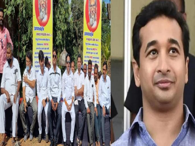 We elected a hooligan MLA, Sandesh Parkar's self torture movement in Vagad Kankavli | आम्ही एका गुंडप्रवृत्तीच्या आमदाराला निवडून दिले, संदेश पारकरांचे आत्मक्लेश आंदोलन We elected a hooligan MLA, Sandesh Parkar's self torture movement in Vagad Kankavli | आम्ही एका गुंडप्रवृत्तीच्या आमदाराला निवडून दिले, संदेश पारकरांचे आत्मक्लेश आंदोलन