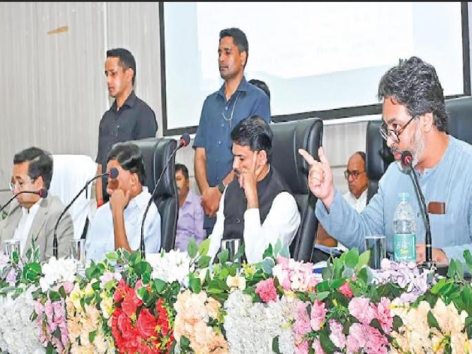 Sindhudurg officials caught in the maze of MP Narayan Rane, Guardian Minister Nitesh Rane, and MLA Nilesh Rane | सिंधुदुर्गात तिन्ही राणेंच्या चक्रव्युहात अधिकारी अडकले! Sindhudurg officials caught in the maze of MP Narayan Rane, Guardian Minister Nitesh Rane, and MLA Nilesh Rane | सिंधुदुर्गात तिन्ही राणेंच्या चक्रव्युहात अधिकारी अडकले!