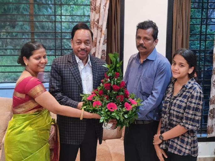 Union Minister Narayan Rane held a secret meeting of activists and office bearers in Sawantwadi on the backdrop of Sindhudurg District Bank elections | केंद्रीय मंत्री नारायण राणे यांनी सिंधुदुर्ग जिल्हा बँक निवडणुकीच्या पार्श्वभूमीवर घेतली गुप्त बैठक Union Minister Narayan Rane held a secret meeting of activists and office bearers in Sawantwadi on the backdrop of Sindhudurg District Bank elections | केंद्रीय मंत्री नारायण राणे यांनी सिंधुदुर्ग जिल्हा बँक निवडणुकीच्या पार्श्वभूमीवर घेतली गुप्त बैठक