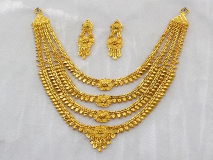 Ranvir stole from the DGP's office | पोलीस महासंचालक कार्यालयातून राणीहार चोरीला Ranvir stole from the DGP's office | पोलीस महासंचालक कार्यालयातून राणीहार चोरीला