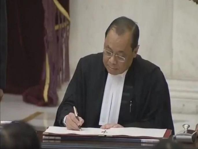 Chief Justice has written a letter to the Prime Minister; Demand for extension of judicial retirement age | मुख्य सरन्यायाधीशांनी लिहिलं पंतप्रधानांना पत्र; न्यायाधीशांचे निवृत्ती वय वाढविण्याची मागणी 