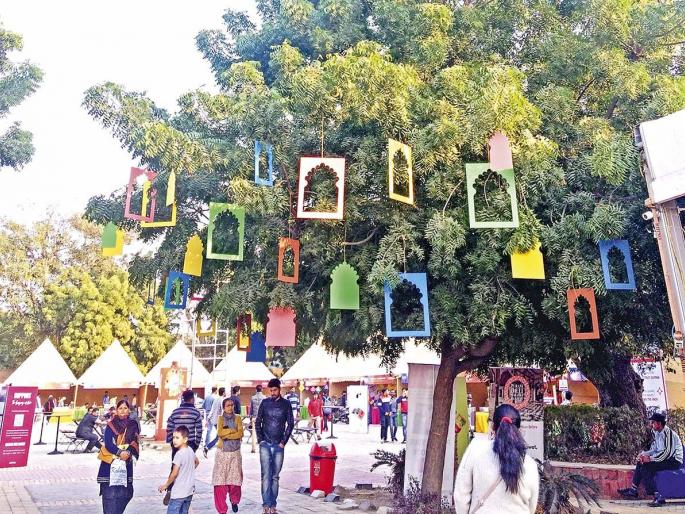 A glimpse of the celebration of 'Jashnana A Rakhta' which connect youth of whole country who love the Urdu | उर्दूवर प्रेम करणा-या तरुणांना जोडणारा ‘जश्न ए रेख्ता’ या सोहळ्याची एक झलक A glimpse of the celebration of 'Jashnana A Rakhta' which connect youth of whole country who love the Urdu | उर्दूवर प्रेम करणा-या तरुणांना जोडणारा ‘जश्न ए रेख्ता’ या सोहळ्याची एक झलक