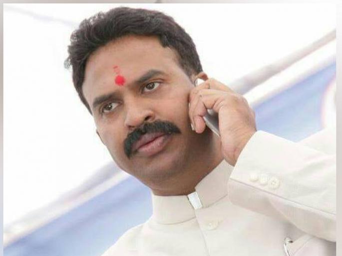 Ranjeet Singh Naik-Nimbalkar has assets worth Rs. 100 crores | रणजितसिंह नाईक-निंबाळकरांकडे १०० कोटी रुपयांची मालमत्ता Ranjeet Singh Naik-Nimbalkar has assets worth Rs. 100 crores | रणजितसिंह नाईक-निंबाळकरांकडे १०० कोटी रुपयांची मालमत्ता