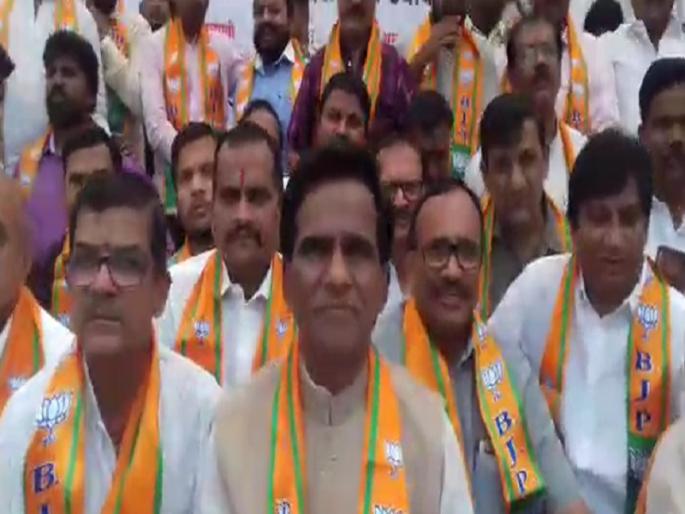 Congress escapes Parliament's debate;Raosaheb Danwe smashes congress | कॉंग्रेसने संसदेतील चर्चेतून पळ काढला; रावसाहेब दानवे यांची टीका Congress escapes Parliament's debate;Raosaheb Danwe smashes congress | कॉंग्रेसने संसदेतील चर्चेतून पळ काढला; रावसाहेब दानवे यांची टीका