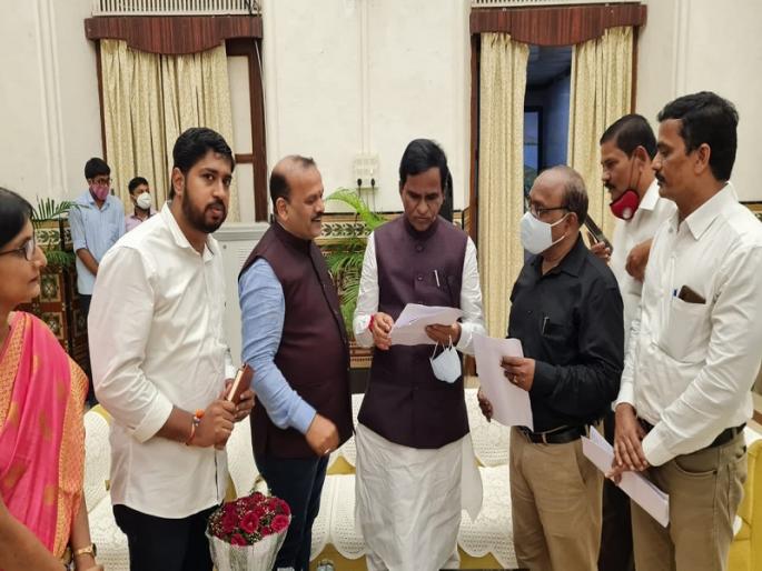 Increase Kalyan-Kasara-Karjat local rounds, Narendra Pawar meets Union Minister of State for Railways Raosaheb Danve | कल्याण-कसारा-कर्जत लोकल फेऱ्या वाढवा, केंद्रीय रेल्वे राज्यमंत्री रावसाहेब दानवेंची नरेंद्र पवार यांनी घेतली भेट