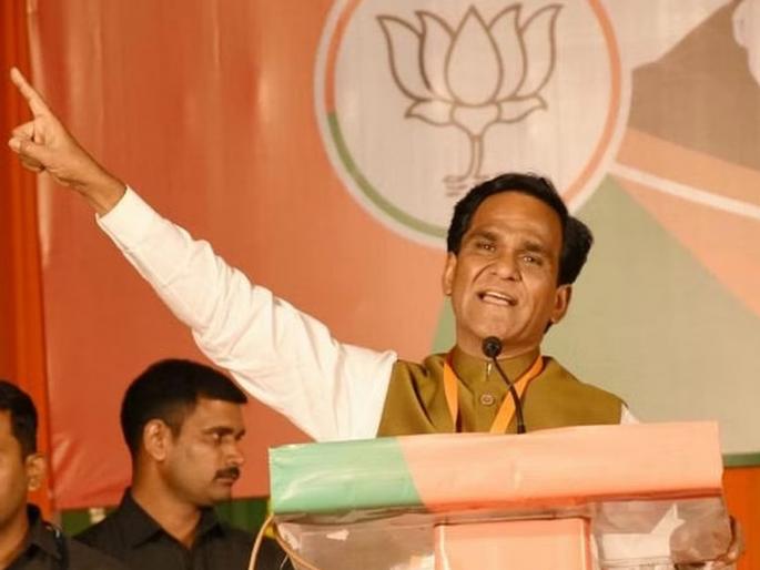 I am the mother-in-law in politics, while Arjunrao is my daughter-in-law; Raosaheb Danve's gangs | मी राजकारणातील सासू, तर अर्जुनराव हे माझी सून; रावसाहेब दानवे यांची टोलेबाजी I am the mother-in-law in politics, while Arjunrao is my daughter-in-law; Raosaheb Danve's gangs | मी राजकारणातील सासू, तर अर्जुनराव हे माझी सून; रावसाहेब दानवे यांची टोलेबाजी