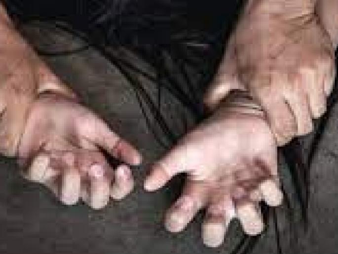 Woman raped after threatening to reveal immoral relationship in Sangli | Sangli crime: अनैतिक संबंध उघड करण्याची धमकी देत महिलेवर बलात्कार Woman raped after threatening to reveal immoral relationship in Sangli | Sangli crime: अनैतिक संबंध उघड करण्याची धमकी देत महिलेवर बलात्कार