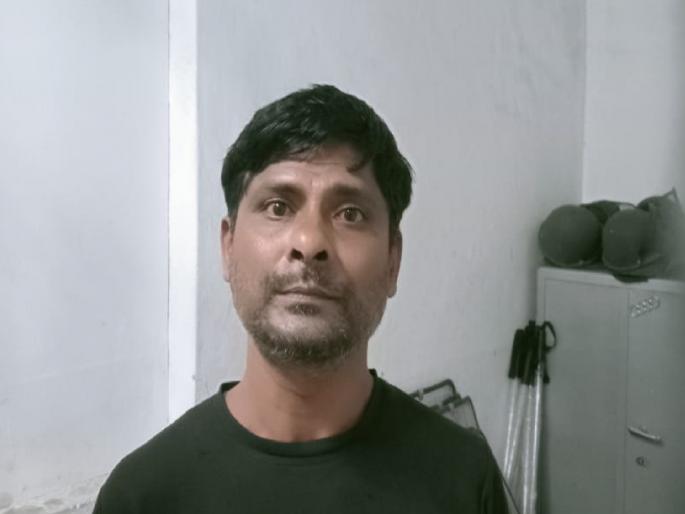 Four year old girl sexually assaulted in Kolhapur, suspect arrested | कोल्हापुरात चार वर्षाच्या बालिकेवर लैंगिक अत्याचार, संशयितास अटक  Four year old girl sexually assaulted in Kolhapur, suspect arrested | कोल्हापुरात चार वर्षाच्या बालिकेवर लैंगिक अत्याचार, संशयितास अटक