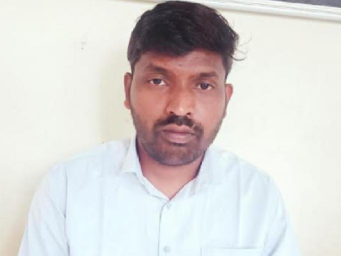 Man sentenced to rigorous imprisonment for raping minor girl | Ratnagiri Crime: अल्पवयीन मुलीवर अत्याचार करणाऱ्या तरुणाला सश्रम कारावास Man sentenced to rigorous imprisonment for raping minor girl | Ratnagiri Crime: अल्पवयीन मुलीवर अत्याचार करणाऱ्या तरुणाला सश्रम कारावास