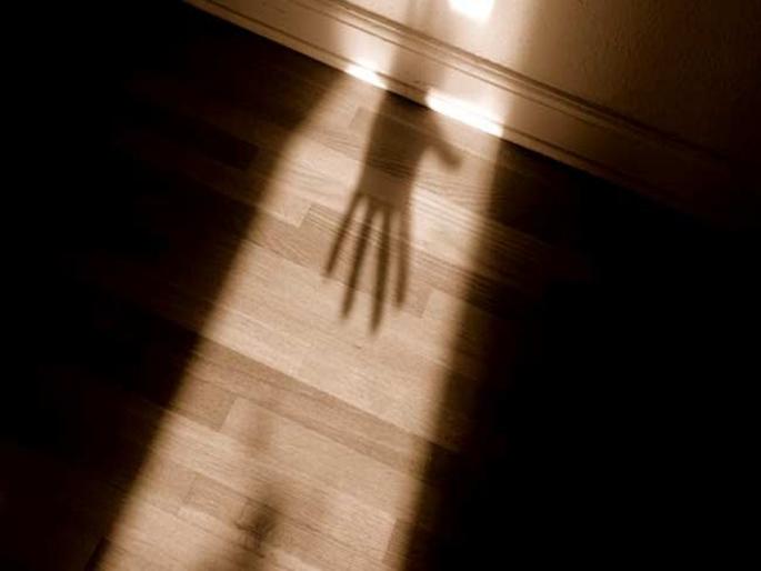 Sexual Abuse on a Divyang Girl; Tragic incident in Shikrapur, pune | अल्पवयीन दिव्यांग मुलीवर लैंगिक अत्याचार; शिक्रापूर येथील संतापजनक प्रकार Sexual Abuse on a Divyang Girl; Tragic incident in Shikrapur, pune | अल्पवयीन दिव्यांग मुलीवर लैंगिक अत्याचार; शिक्रापूर येथील संतापजनक प्रकार