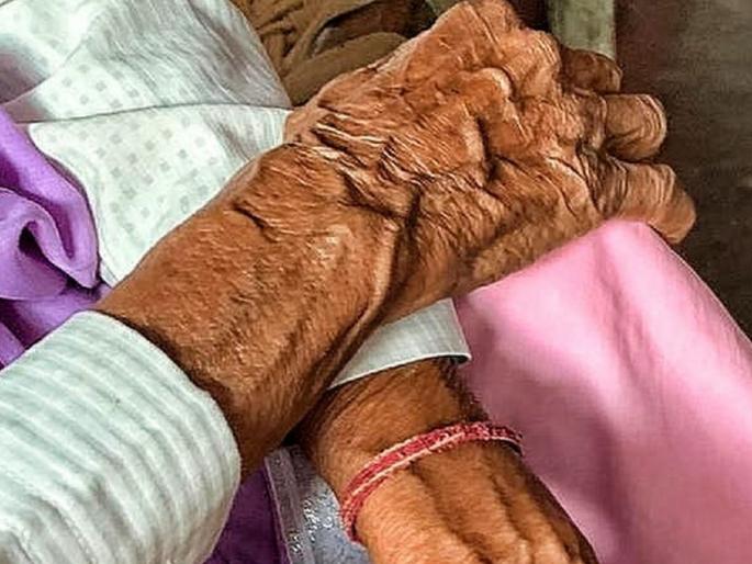 Beed district shook! A 77-year-old woman was assaulted and brutally beaten | बीड जिल्हा हादरला! ७७ वर्षीय वृद्ध महिलेवर अत्याचार करून बेदम मारहाण Beed district shook! A 77-year-old woman was assaulted and brutally beaten | बीड जिल्हा हादरला! ७७ वर्षीय वृद्ध महिलेवर अत्याचार करून बेदम मारहाण