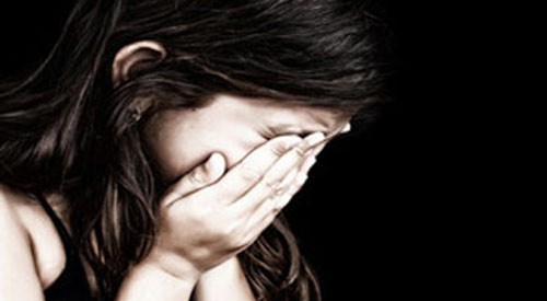 Cleaning worker arrested for molestation of minor patient at Thane | ठाण्यात अल्पवयीन रुग्ण तरुणीचा विनयभंग करणाऱ्या सफाई कामगाराला अटक