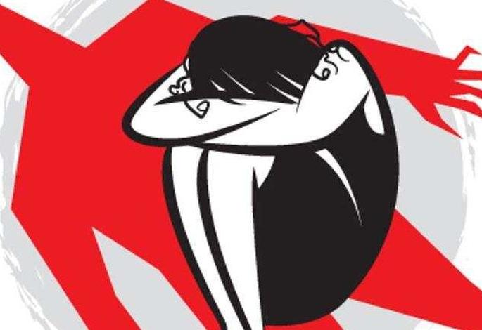 Shame: Father has been abusing girl for a years | लज्जास्पद : बाप वर्षभरापासून करत होता मुलीवर अत्याचार Shame: Father has been abusing girl for a years | लज्जास्पद : बाप वर्षभरापासून करत होता मुलीवर अत्याचार