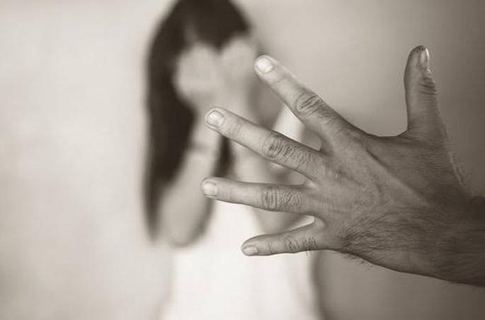 Father rapes his daughter in Washim | नराधम बापाचा स्वत:च्या मुलीवर बलात्कार Father rapes his daughter in Washim | नराधम बापाचा स्वत:च्या मुलीवर बलात्कार