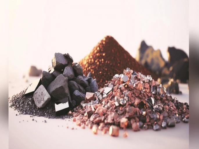 India Rs 7300 crore rare earths project in big trouble due to Chinese restrictions | चीनच्या निर्बंधांमुळे भारताची ७,३०० कोटींची दुर्मीळ खनिज योजना अडकली मोठ्या संकटात