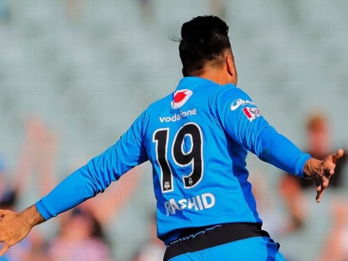 Video: Rashid Khan grabbed the first hat-trick of this deacde in BBL09 | Video : सनरायझर्स हैदराबादच्या 'या' गोलंदाजाच्या नावावर 2020तील पहिली हॅटट्रिक