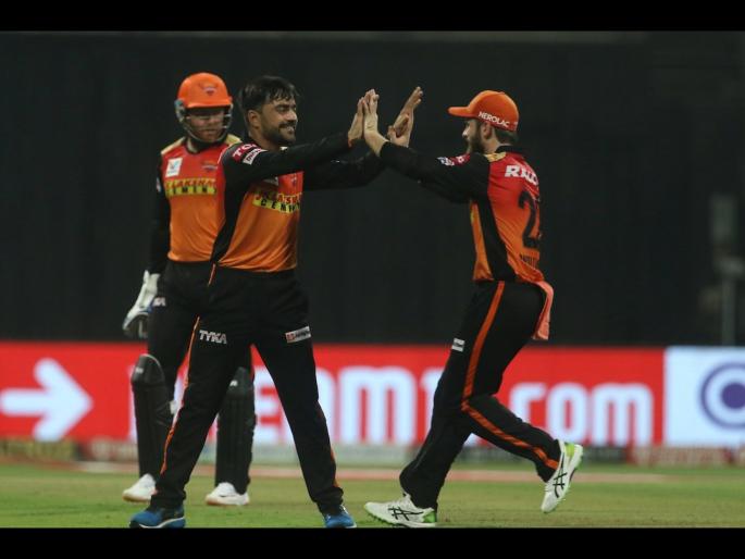 DC vs SRH : Rashid Khan dedicated this Man of the match for his father and mother who passed away in the last year | आई-वडिलांच्या आठवणीनं रशीद खान झाला भावुक; विजयानंतर त्यांच्यासाठी केलं 'ग्रेट' काम! Video