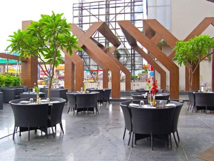 Nagpur again found a Russian sex worker | नागपुरात पुन्हा एक रशियन वारांगना सापडली Nagpur again found a Russian sex worker | नागपुरात पुन्हा एक रशियन वारांगना सापडली