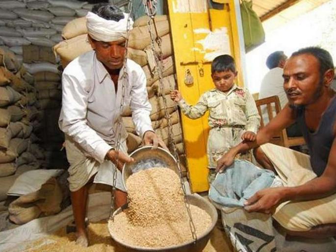 Pune District 13 shopkeepers of the district did not get ration food | पुणे जिल्ह्यातील १३ दुकानदारांना मिळाले नाही रेशन धान्य Pune District 13 shopkeepers of the district did not get ration food | पुणे जिल्ह्यातील १३ दुकानदारांना मिळाले नाही रेशन धान्य
