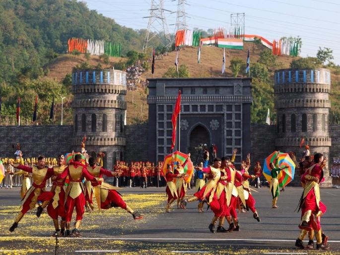 Chhatrapati Shivaji Maharaj's Raigad fort in Gujarat is themed on the occasion of rashtriya ekta diwas, PM Narendra Modi reacts | गुजरातमध्ये राष्ट्रीय एकता दिनी झळकला दुर्ग रायगड; पंतप्रधान मोदींनी मराठीतून दिली प्रतिक्रिया Chhatrapati Shivaji Maharaj's Raigad fort in Gujarat is themed on the occasion of rashtriya ekta diwas, PM Narendra Modi reacts | गुजरातमध्ये राष्ट्रीय एकता दिनी झळकला दुर्ग रायगड; पंतप्रधान मोदींनी मराठीतून दिली प्रतिक्रिया