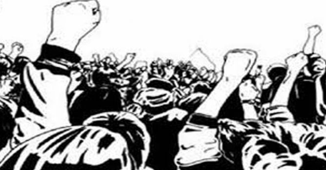  Vehicles of Tahsildars stopped at Dahvid Ghat | दहिवद फाट्यावर अडविले तहसीलदारांचे वाहन