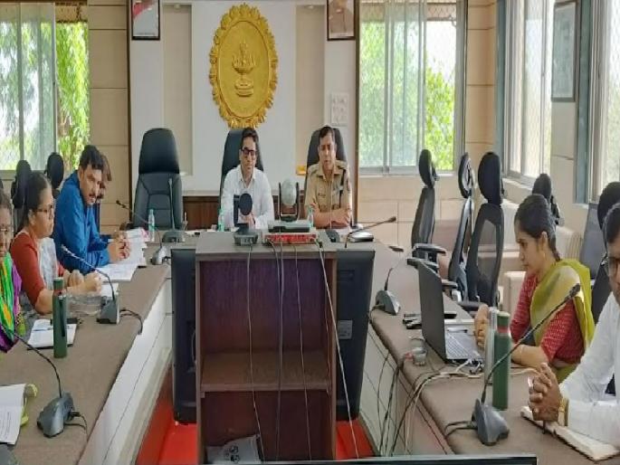 Efforts should be made by all the departments to completely eradicate narcotics from the district says Collector | अंमली पदार्थाचे समूळ उच्चाटन करा, रत्नागिरीच्या जिल्हाधिकाऱ्यांनी केल्या सूचना Efforts should be made by all the departments to completely eradicate narcotics from the district says Collector | अंमली पदार्थाचे समूळ उच्चाटन करा, रत्नागिरीच्या जिल्हाधिकाऱ्यांनी केल्या सूचना