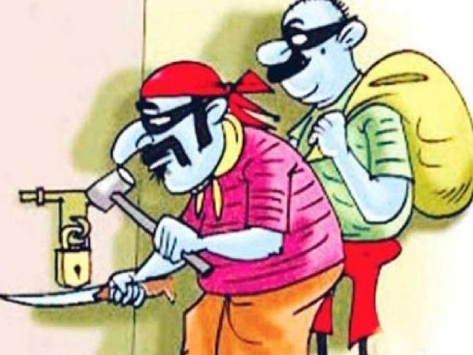 burglary took place in a clothing shop In Ratnagiri | रत्नागिरीत भर बाजारपेठेतील कपड्याच्या दुकानात चोरी, ३ लाखांचा मुद्देमाल लंपास burglary took place in a clothing shop In Ratnagiri | रत्नागिरीत भर बाजारपेठेतील कपड्याच्या दुकानात चोरी, ३ लाखांचा मुद्देमाल लंपास