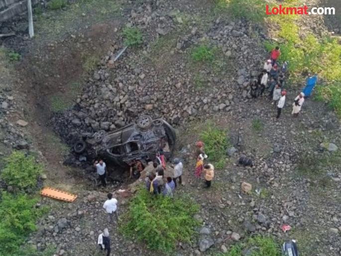 Tragedy on Delhi Mumbai Expressway Speeding Car at 150 Kmph Plunges Into Gorge 5 Dead | ड्रायव्हरला डुलकी लागली अन्... कार दरीत कोसळल्याने ५ जणांचा जागीच मृत्यू, १५० किमीच्या वेगात होती गाडी Tragedy on Delhi Mumbai Expressway Speeding Car at 150 Kmph Plunges Into Gorge 5 Dead | ड्रायव्हरला डुलकी लागली अन्... कार दरीत कोसळल्याने ५ जणांचा जागीच मृत्यू, १५० किमीच्या वेगात होती गाडी