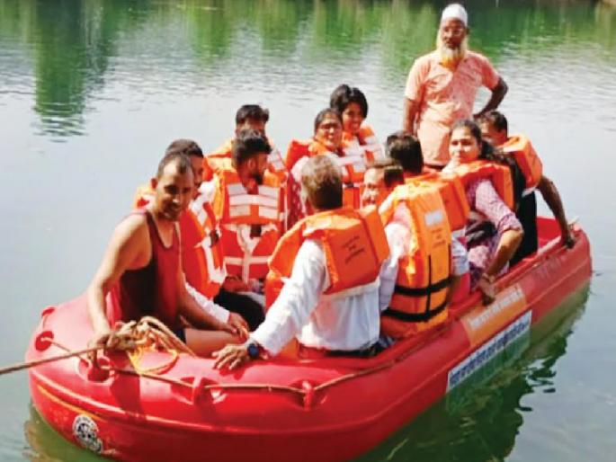As soon as the pre monsoon rains started the Ratnagiri district administration was on alert | मान्सूनपूर्व पाऊस सुरू होताच रत्नागिरी जिल्हा प्रशासन झाले अलर्ट, आपत्ती व्यवस्थापनाची प्रात्यक्षिके As soon as the pre monsoon rains started the Ratnagiri district administration was on alert | मान्सूनपूर्व पाऊस सुरू होताच रत्नागिरी जिल्हा प्रशासन झाले अलर्ट, आपत्ती व्यवस्थापनाची प्रात्यक्षिके