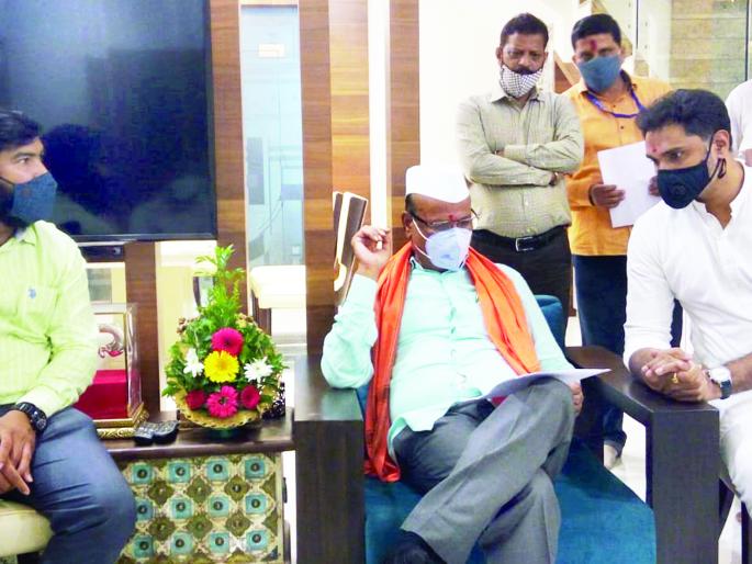 We will relax the rules for agricultural lands: Abdul Sattar's information | शेतजमिनींसाठी नियम शिथील करू : अब्दुल सत्तार यांची माहिती We will relax the rules for agricultural lands: Abdul Sattar's information | शेतजमिनींसाठी नियम शिथील करू : अब्दुल सत्तार यांची माहिती