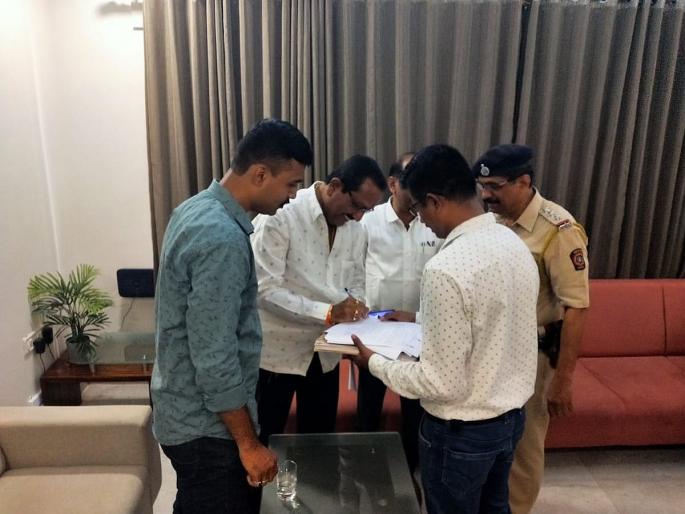 Ratnagiri: Prohibitory notice to Thackeray Shiv Sena office bearers | Ratnagiri: ठाकरे शिवसेनेच्या पदाधिकाऱ्यांना प्रतिबंधात्मक नोटीस Ratnagiri: Prohibitory notice to Thackeray Shiv Sena office bearers | Ratnagiri: ठाकरे शिवसेनेच्या पदाधिकाऱ्यांना प्रतिबंधात्मक नोटीस