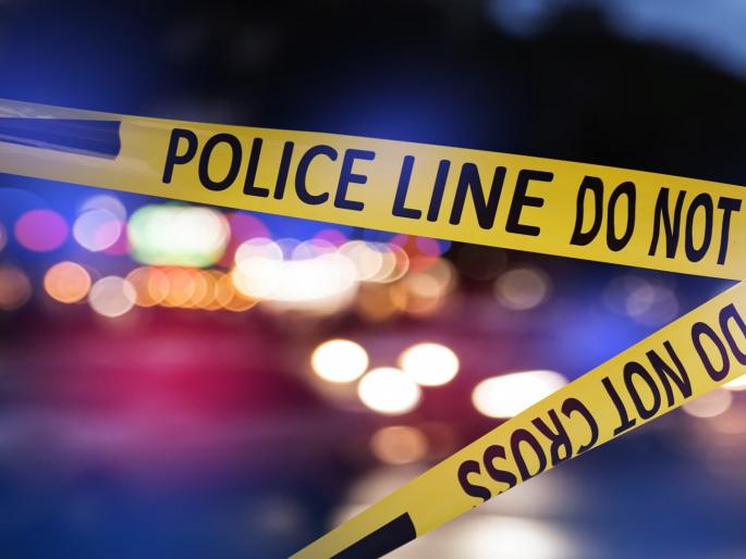 Drunk youth attacks bike rider with knife in Ratnagiri, injured person undergoing treatment | रत्नागिरीत मद्यधुंद तरुणाचा दुचाकीस्वारावर हत्याराने वार, जखमीवर उपचार सुरु