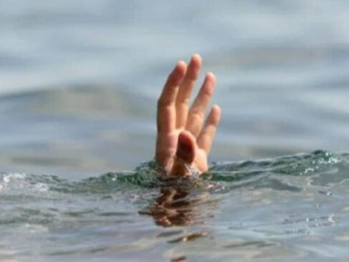 Under stress of divorce husband ends life by jumping into her own grave incident in Ozre Khurd ratnagiri district | Ratnagiri: घटस्फोटाच्या तणावातून पतीने चिरेखाणीत उडी घेत संपविले जीवन, ओझरे खुर्द येथील घटना Under stress of divorce husband ends life by jumping into her own grave incident in Ozre Khurd ratnagiri district | Ratnagiri: घटस्फोटाच्या तणावातून पतीने चिरेखाणीत उडी घेत संपविले जीवन, ओझरे खुर्द येथील घटना