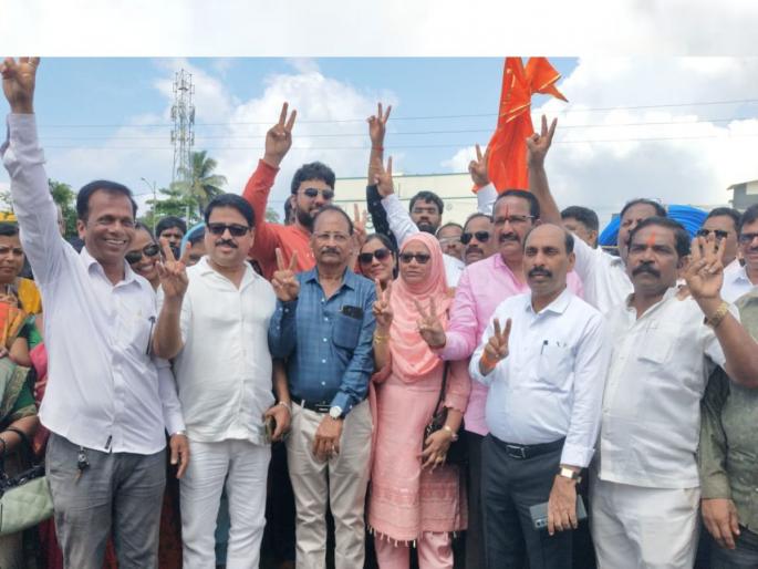 Thackeray group dominates three gramampchayats in Ratnagiri Shinde-Thackeray is a close fight in the group | शिंदे-ठाकरे गटात अटीतटीची लढत; रत्नागिरीतील तीन ग्रामंपचायतींवर ठाकरे गटाचे वर्चस्व Thackeray group dominates three gramampchayats in Ratnagiri Shinde-Thackeray is a close fight in the group | शिंदे-ठाकरे गटात अटीतटीची लढत; रत्नागिरीतील तीन ग्रामंपचायतींवर ठाकरे गटाचे वर्चस्व