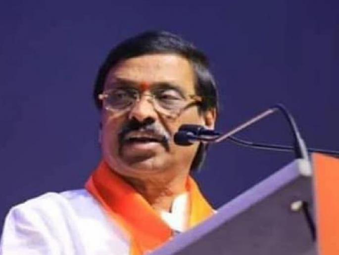 "Let them go happily, let's grow the party with loyalists", Vinayak Raut criticizes those who left the party | "जायचे त्यांनी खुशाल जा, निष्ठावंतांसोबत पक्ष वाढवू", विनायक राऊतांची पक्ष सोडणाऱ्यांवर टीका "Let them go happily, let's grow the party with loyalists", Vinayak Raut criticizes those who left the party | "जायचे त्यांनी खुशाल जा, निष्ठावंतांसोबत पक्ष वाढवू", विनायक राऊतांची पक्ष सोडणाऱ्यांवर टीका