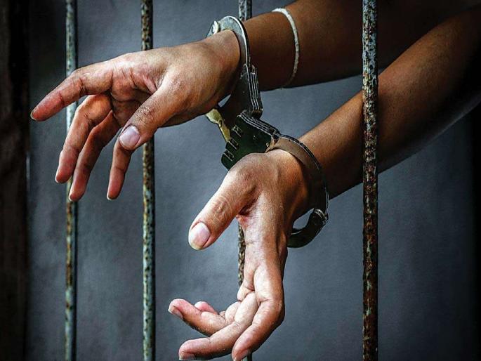 The accused in the case of attack on MLA Santosh Bangar's vehicle have been sent to jail | आमदार संतोष बांगर यांच्या वाहनावर हल्ला प्रकरणातील आरोपींची कारागृहात रवानगी The accused in the case of attack on MLA Santosh Bangar's vehicle have been sent to jail | आमदार संतोष बांगर यांच्या वाहनावर हल्ला प्रकरणातील आरोपींची कारागृहात रवानगी