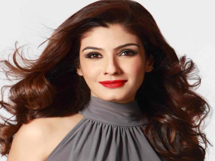 raveena tandon has adopted two girls before marriage | रवीना टंडन लग्नाच्या आधीच बनली होती दोन मुलींची आई