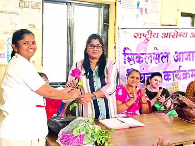 Tension in relation to the promotion of the post of superintendent of rural in-charge of the rural hospital | ग्रामीण रुग्णालयातील प्रभारी अधिपरिचारिका पदाच्या हक्काच्या पदोन्नतीवर गदा आल्याने ताण Tension in relation to the promotion of the post of superintendent of rural in-charge of the rural hospital | ग्रामीण रुग्णालयातील प्रभारी अधिपरिचारिका पदाच्या हक्काच्या पदोन्नतीवर गदा आल्याने ताण