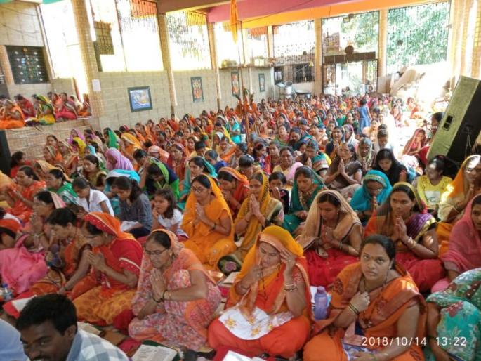 Durga Saptashati Lesson, recitation of one and a half thousand Sevaksaras in Sevenpune hills of Raver Taluka | रावेर तालुक्यातील सातपुड्याच्या डोंगरावर दीड हजार सेवेकऱ्यांचा एकच स्वरात दुर्गा सप्तशती पाठ Durga Saptashati Lesson, recitation of one and a half thousand Sevaksaras in Sevenpune hills of Raver Taluka | रावेर तालुक्यातील सातपुड्याच्या डोंगरावर दीड हजार सेवेकऱ्यांचा एकच स्वरात दुर्गा सप्तशती पाठ