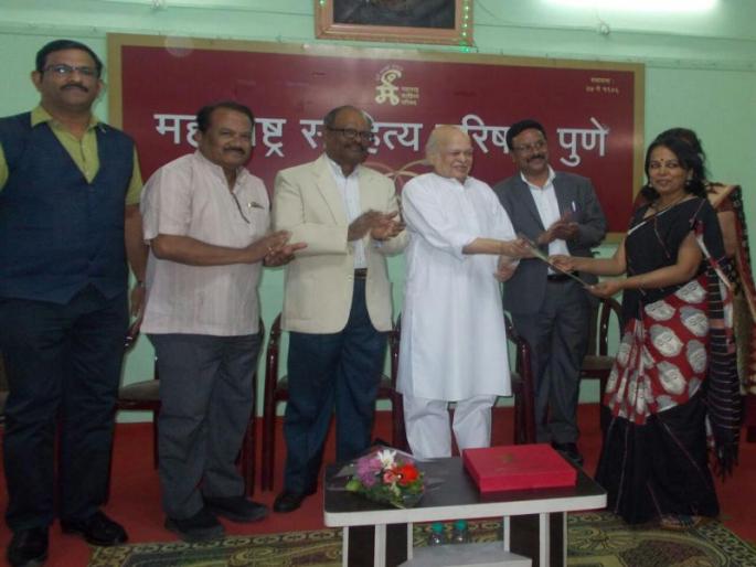 If Marathi does not get the status of classical language then the blame is itself: Ravi Paranjpe | मराठीला अभिजात भाषेचा दर्जा मिळत नसेल तर दोष आपलाच : रवी परांजपे If Marathi does not get the status of classical language then the blame is itself: Ravi Paranjpe | मराठीला अभिजात भाषेचा दर्जा मिळत नसेल तर दोष आपलाच : रवी परांजपे