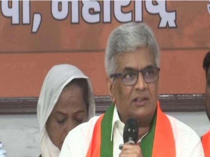 Maharashtra Assembly Election 2024 : The obstinacy of Mumbai Congress; Ravi Raja is the door of BJP | मुंबई काँग्रेसचा हटवादीपणा; रवी राजा भाजपच्या दारी Maharashtra Assembly Election 2024 : The obstinacy of Mumbai Congress; Ravi Raja is the door of BJP | मुंबई काँग्रेसचा हटवादीपणा; रवी राजा भाजपच्या दारी